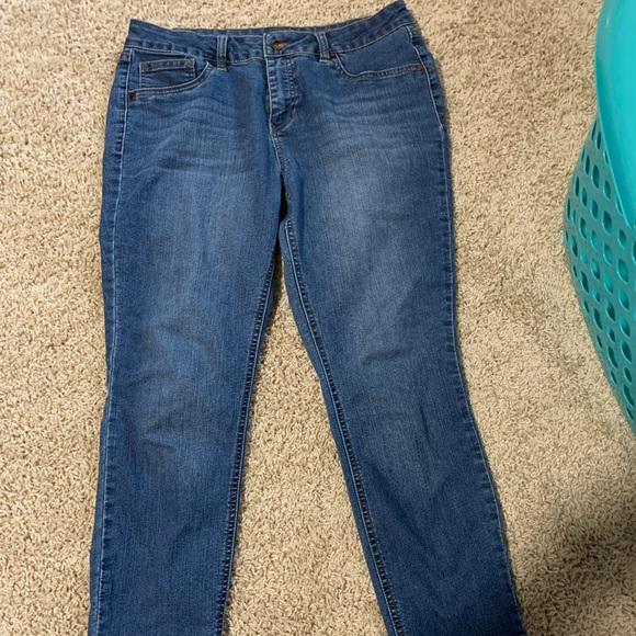 Size 8 skinny jeans with stretch.  Short in length. - Picture 1 of 1